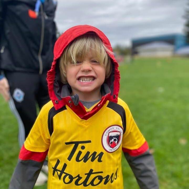 VYSL-Boy with big grin Tim Horton Sponsor